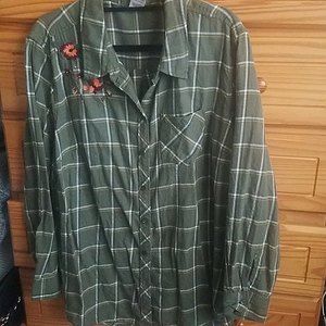 Terra & Sky  Olive Branch Embroidered green  Plaid Button Down Shirt size 1x